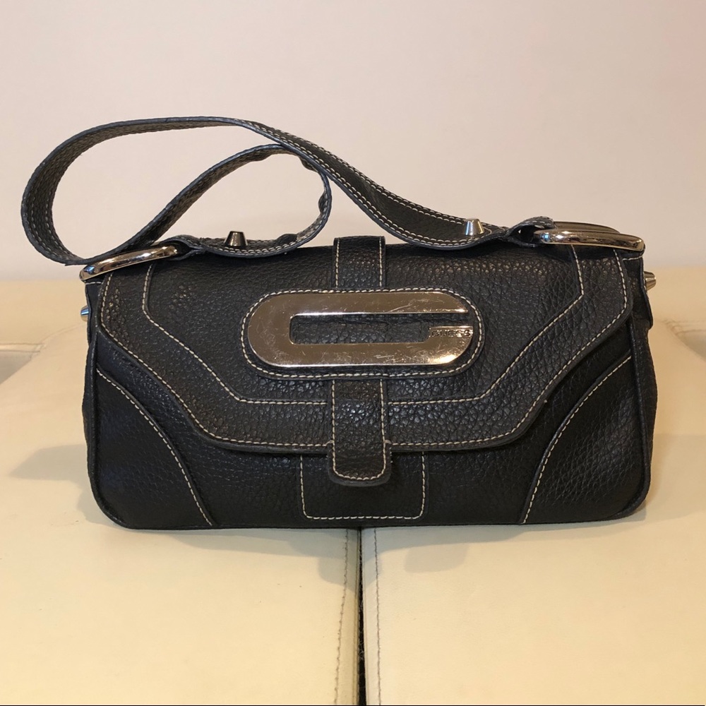 ✨Vintage GUESS Bag✨